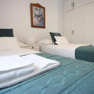 https://rentalsevilla-espacioso-apartamento-en-la-alameda-de-hrcules.es-andalucia.com